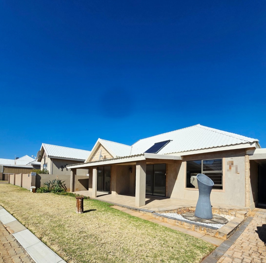 2 Bedroom Property for Sale in Wilkoppies North West